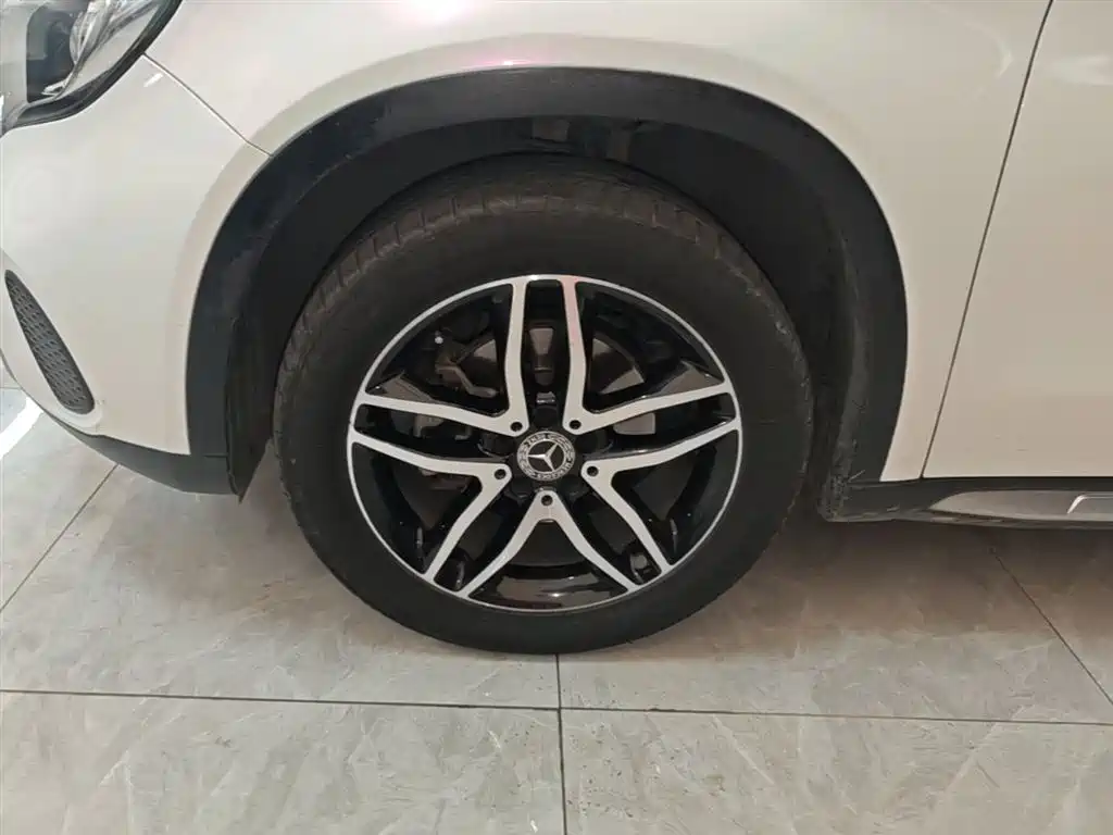 Mercedes-Benz GLA 2017 GLA 200 Fashion фото 23
