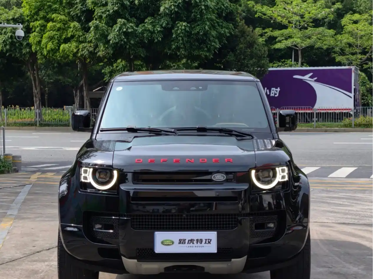 Land Rover Defender 2024 110 5.0T V8 фото 2