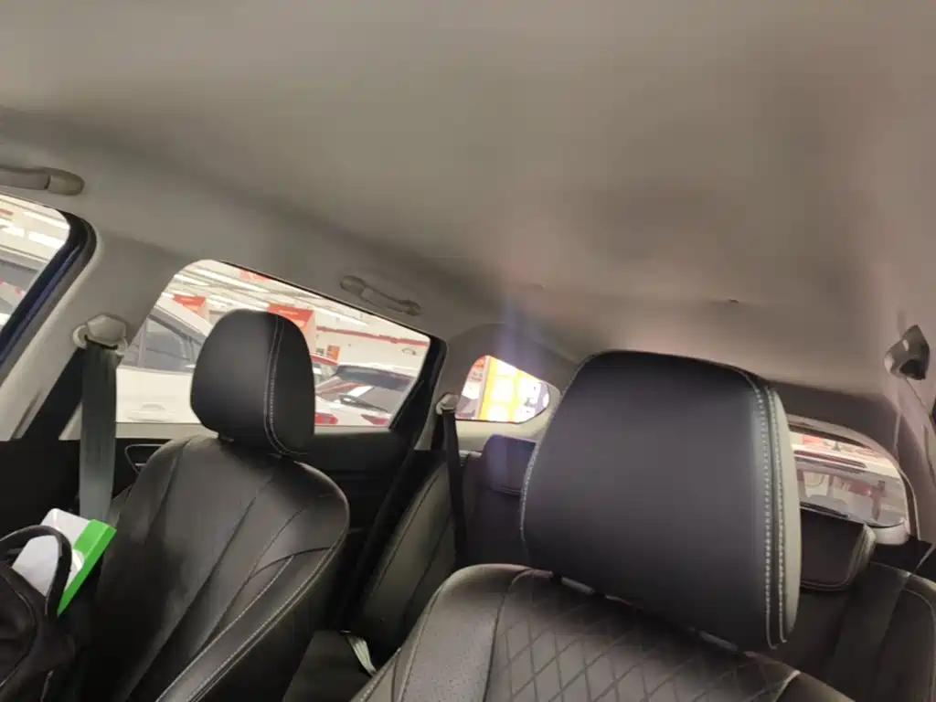 Baojun 310W 2018 2018 1.5L Auto Fashion China V