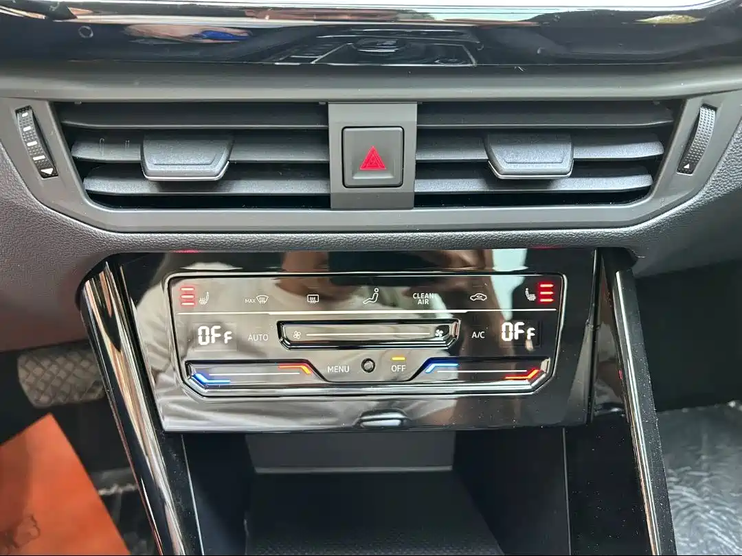 Volkswagen Tayron 2023 330TSI 2WD Luxury Plus Advanced Edition фото 8