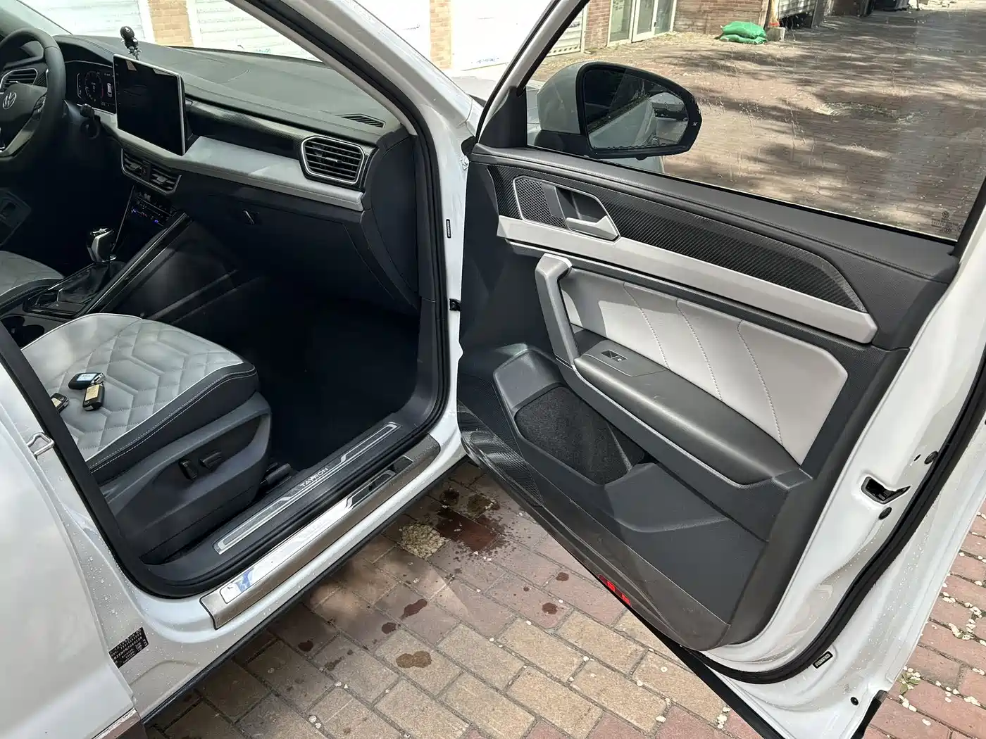 Volkswagen Tayron 2023 330TSI 2WD Luxury Plus Advanced Edition фото 18