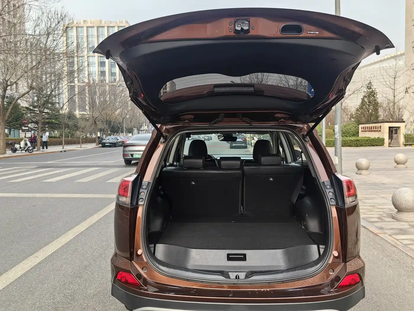 Toyota RAV4 Rongfang 2018 2.5L Automatic 4WD Elite i Edition фото 15