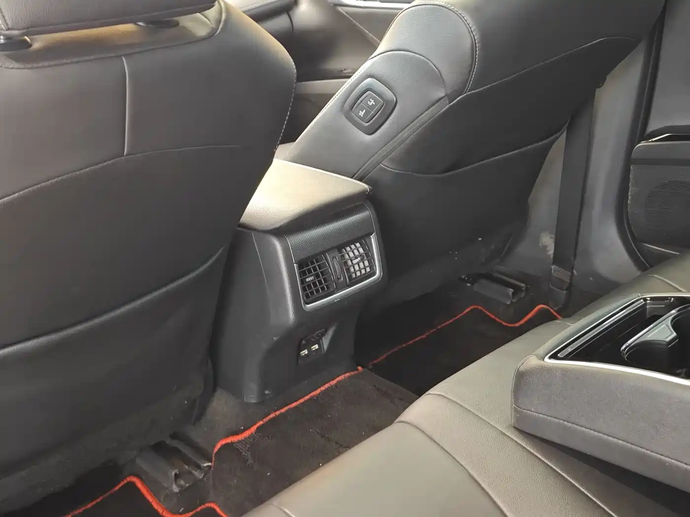 Toyota Camry 2022 2.0S Knight Edition фото 24