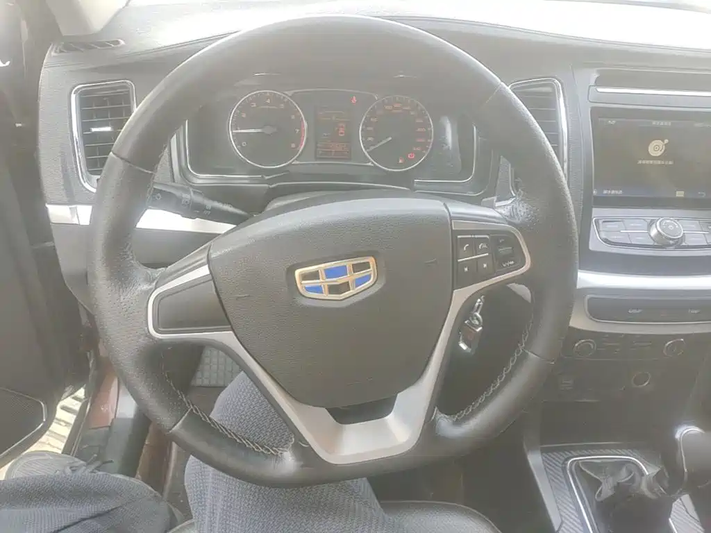 Фото 11 - Geely Vision