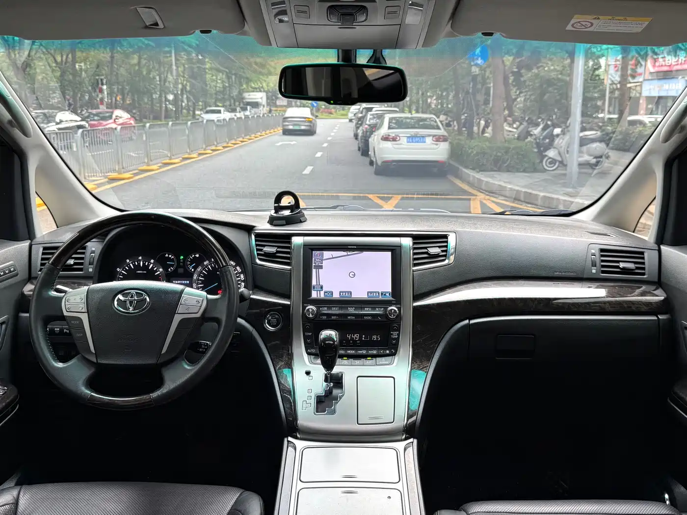 Toyota Alphard 2012 3.5L Premium Edition фото 7