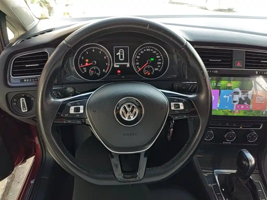 Volkswagen Golf 2018 230TSI Automatic Comfort фото 11