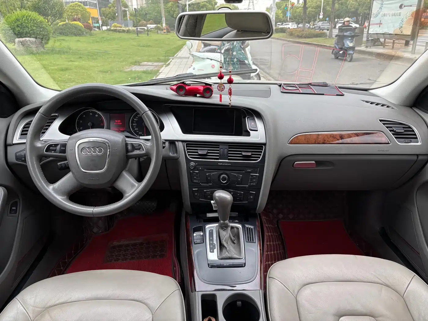 Audi A4L 2012 2.0 TFSI Auto Comfort фото 6