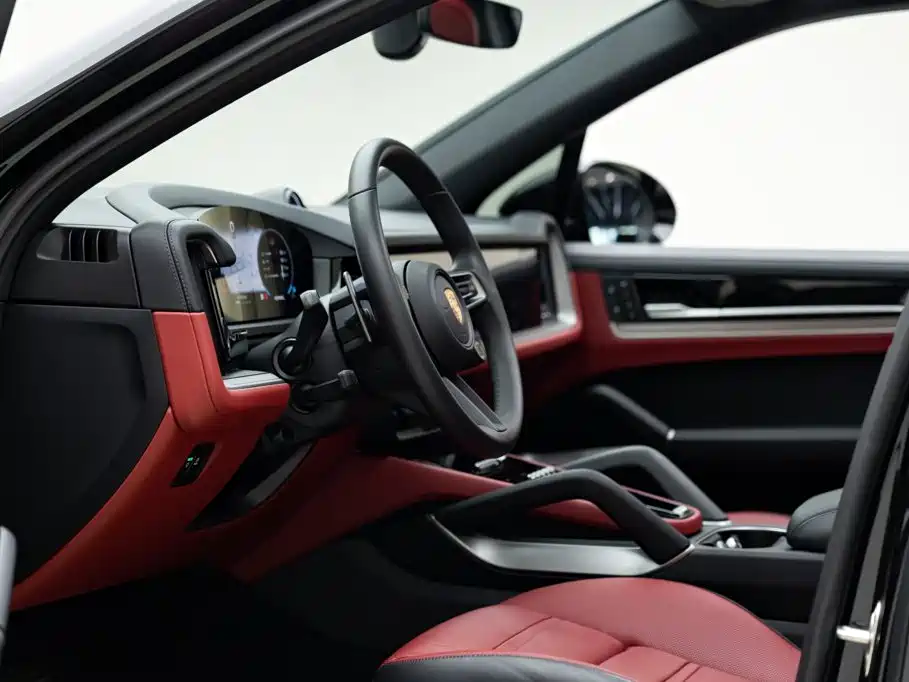 Photo 10 - Porsche Cayenne