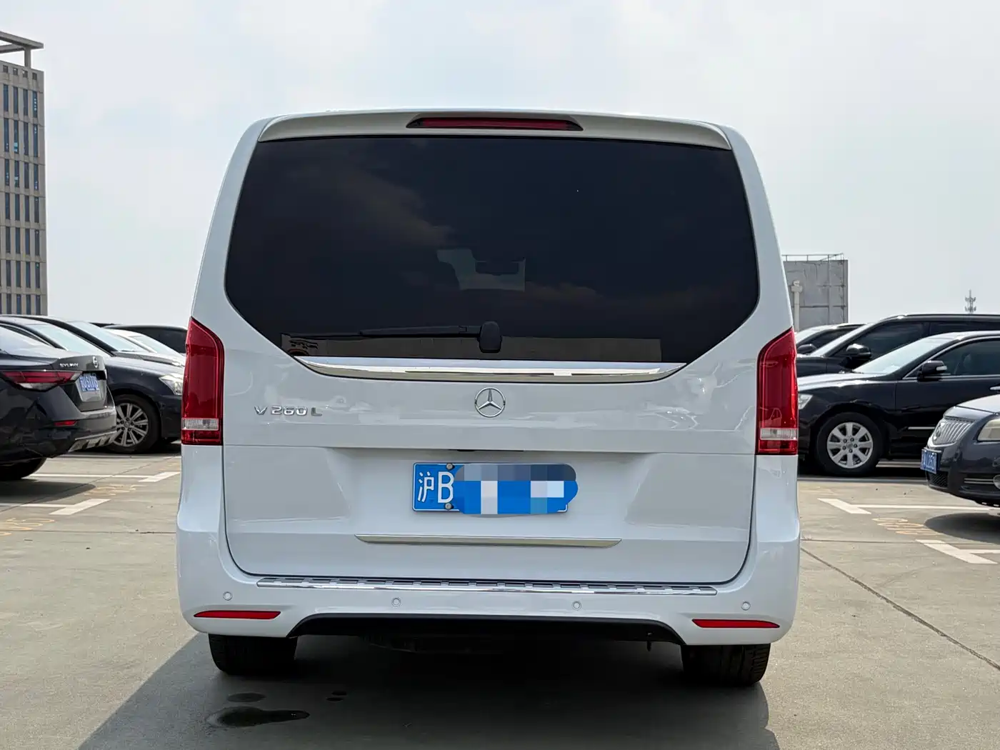 Mercedes-Benz V-Class 2021 V 260 L Long Wheelbase Luxury Edition фото 5