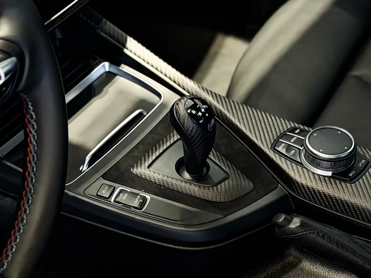 BMW M2 2018 M2 фото 13