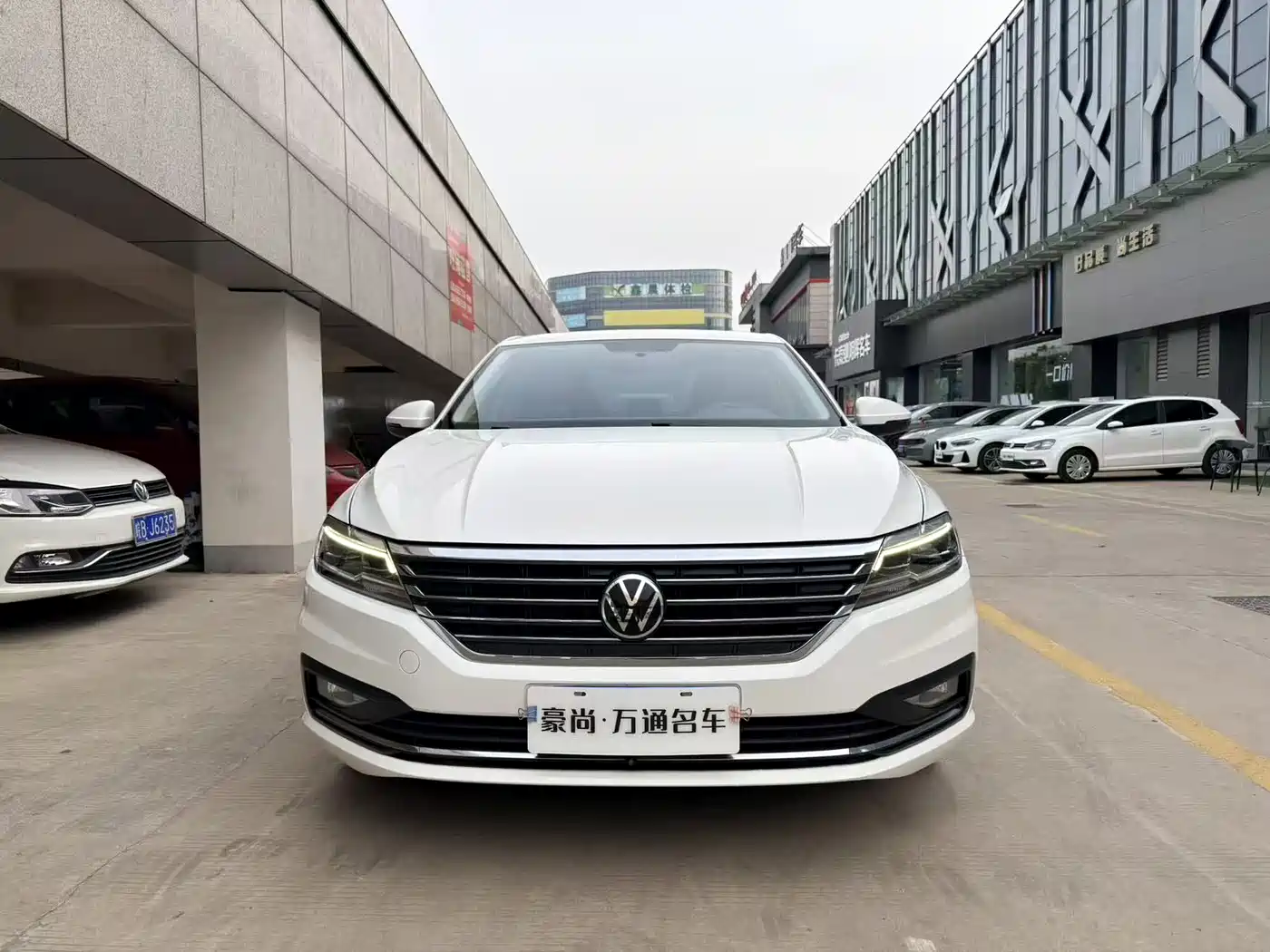 Volkswagen Lavida 2021 1.5L Auto Comfort Edition фото 2