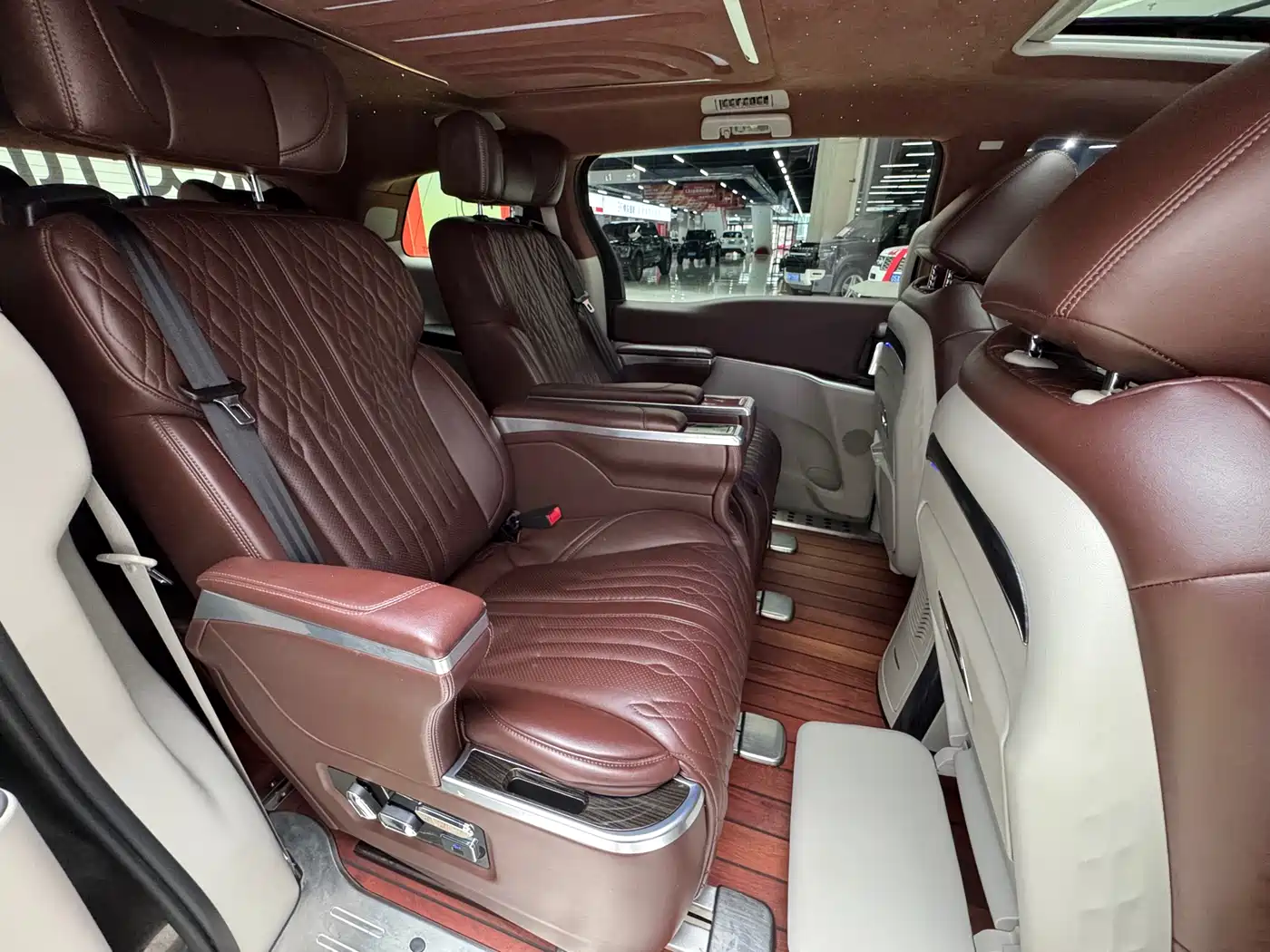 Buick GL8 2021 Land Business Class 652T Smart Luxury фото 7
