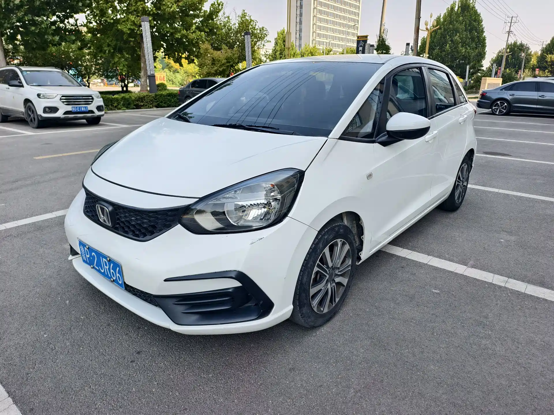 Фото 1 - Honda Fit