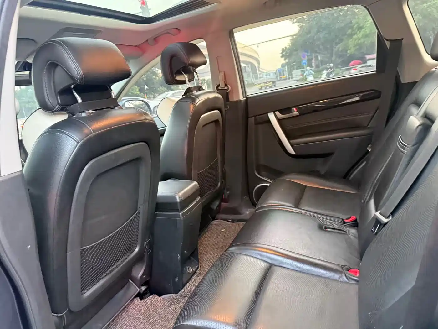 Chevrolet Captiva 2014 2.4L 2WD Urban 7-seater фото 11