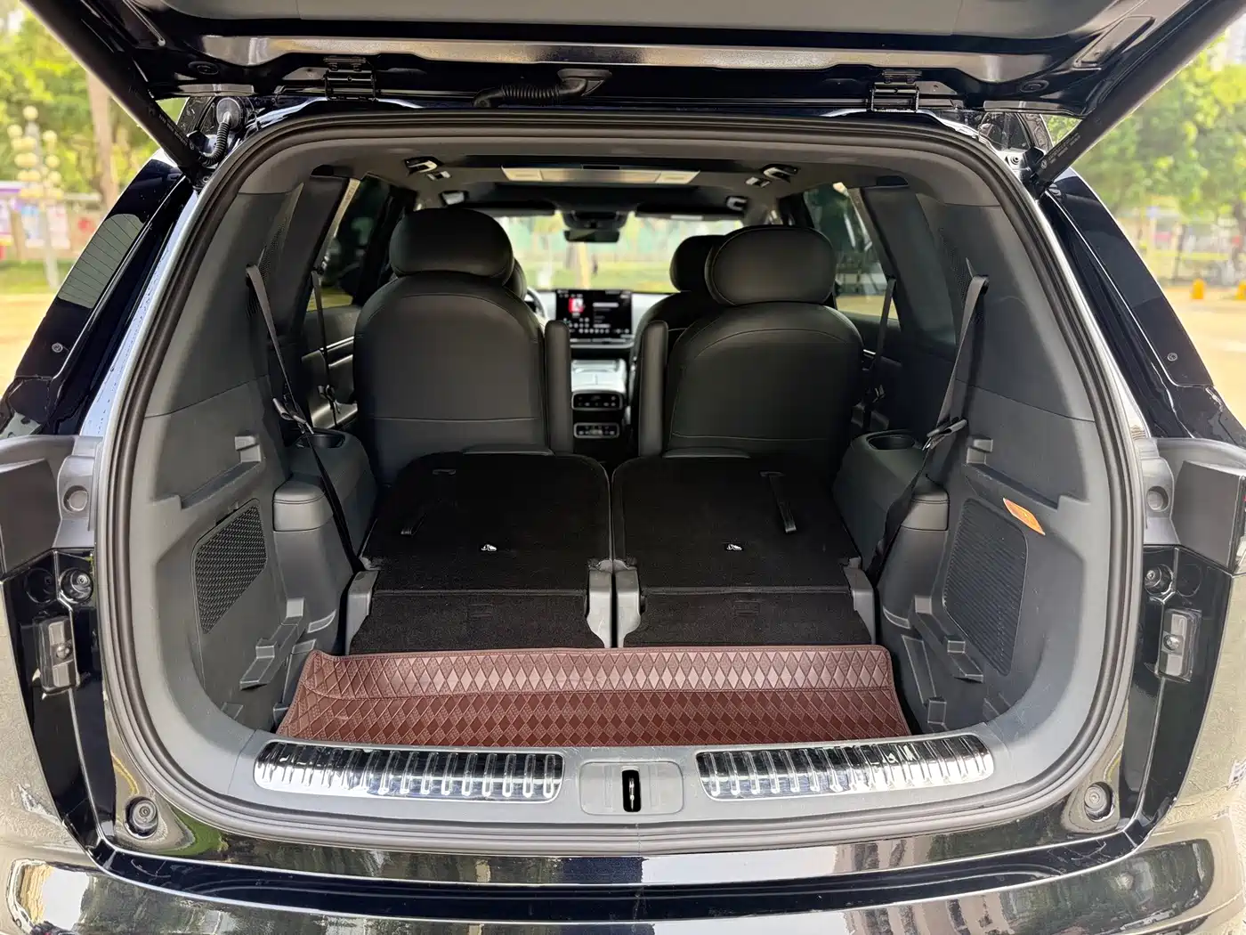 Dongfeng Yipai eπ008 2025 2026 6-seater BEV Family Joy Edition