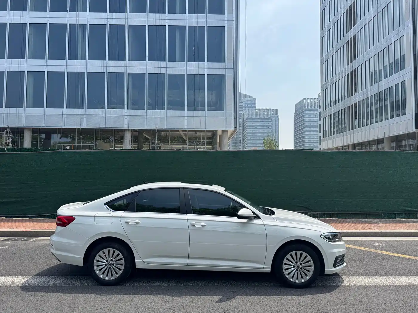 Volkswagen Lavida 2019 1.5L Automatic Comfort Edition China VI фото 4