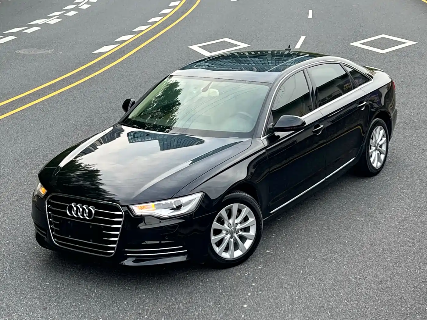 Audi A6L 2012 30 FSI Technology Model