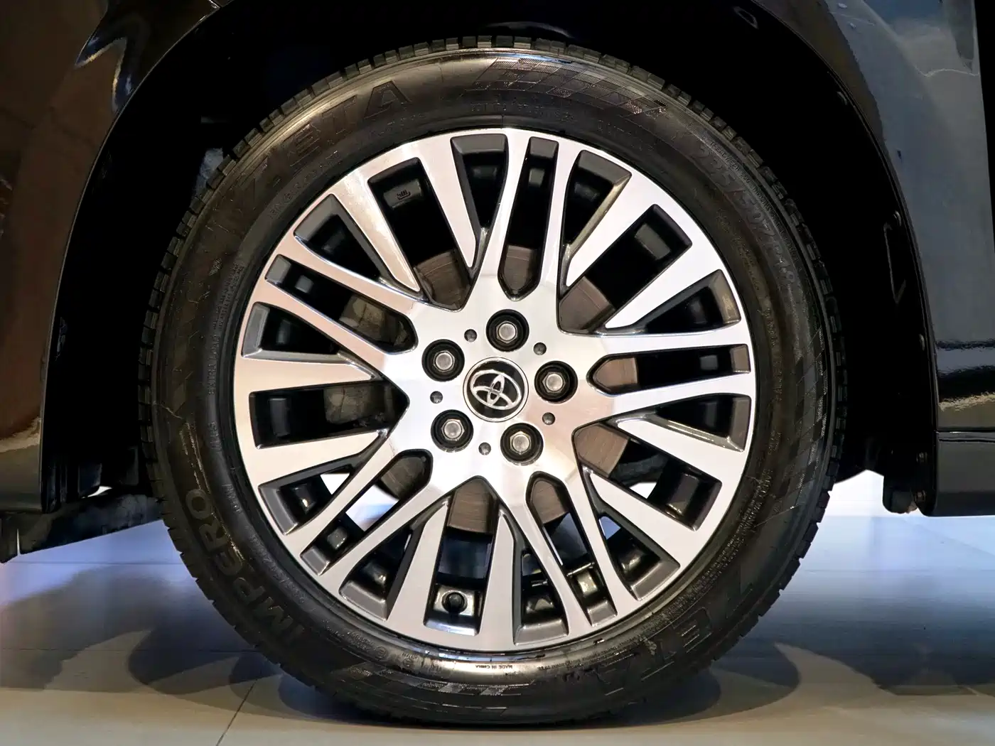 Toyota Alphard 2015 3.5L Luxury Edition фото 23