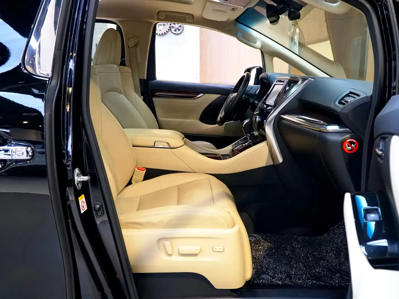 Toyota Alphard 2015 3.5L Luxury Edition фото 11