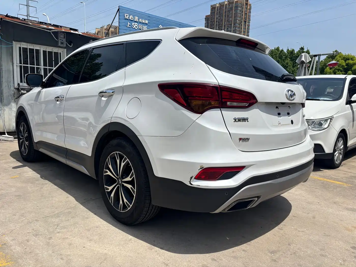 Hyundai Santa Fe 2017 2.0T Automatic 2WD Intelligent 7-Seater фото 6