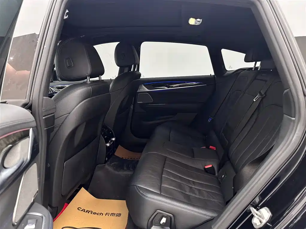 BMW 6 Series GT 2021 630i M Sport Package фото 9