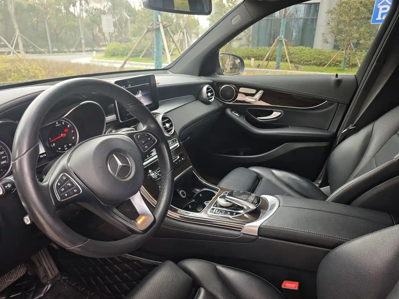 Mercedes-Benz GLC 2018 GLC 260 4MATIC Dynamic фото 10