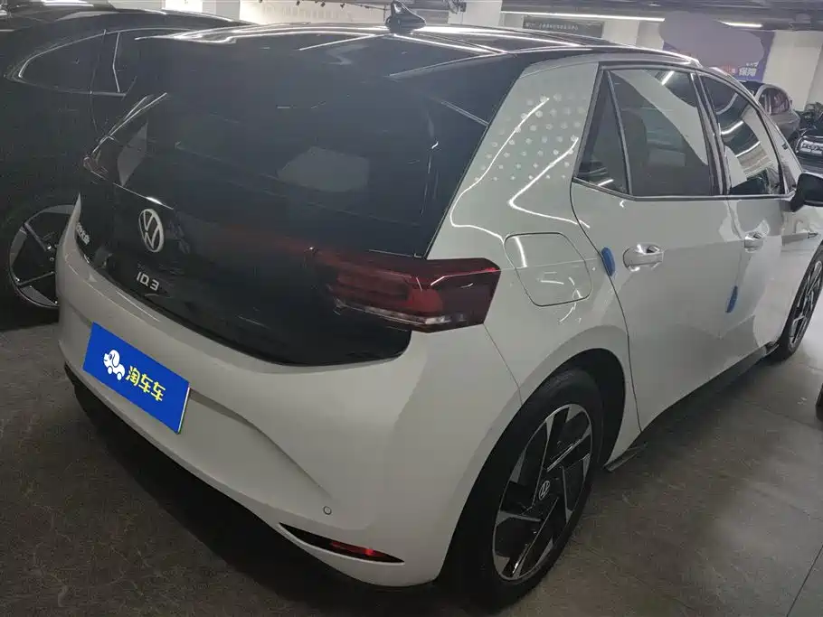Volkswagen ID.3 2023 Upgraded Pure Intelligence Edition фото 3