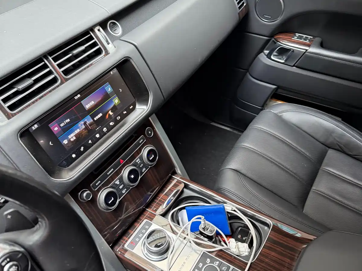 Land Rover Range Rover 2016 3.0 SC V6 Vogue фото 6