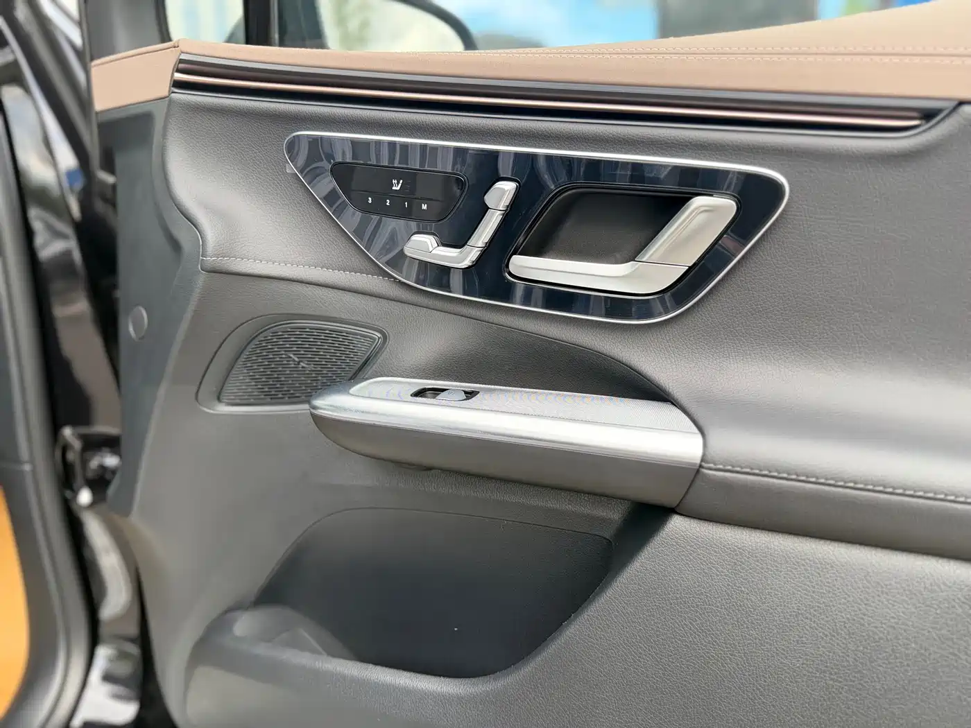 Mercedes-Benz EQE SUV 2024 500 4MATIC Luxury Edition фото 23
