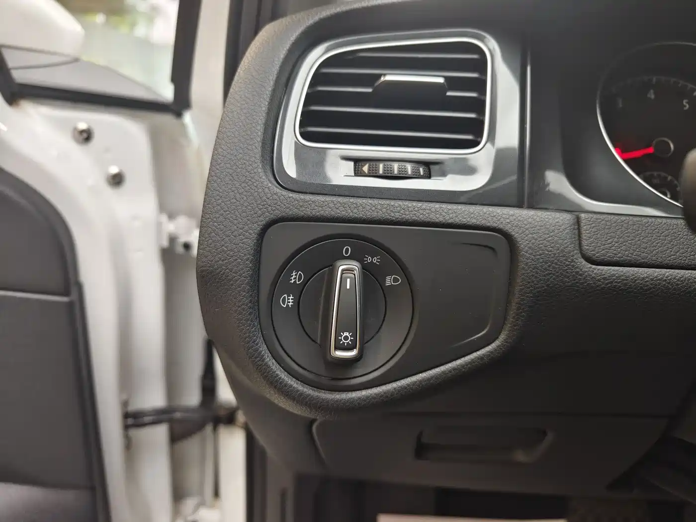 Volkswagen Golf 2018 230TSI Automatic Comfort фото 11