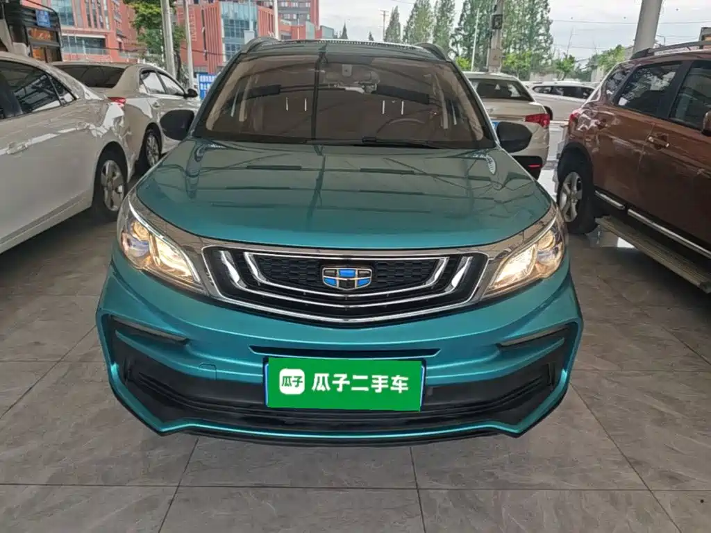 Фото 3 - Geely Vision X3