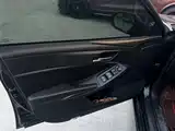 Photo 25 - Toyota Avalon