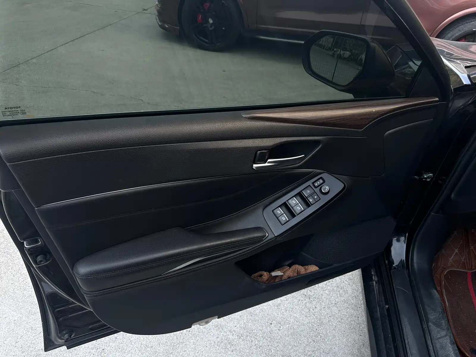 Photo 25 - Toyota Avalon