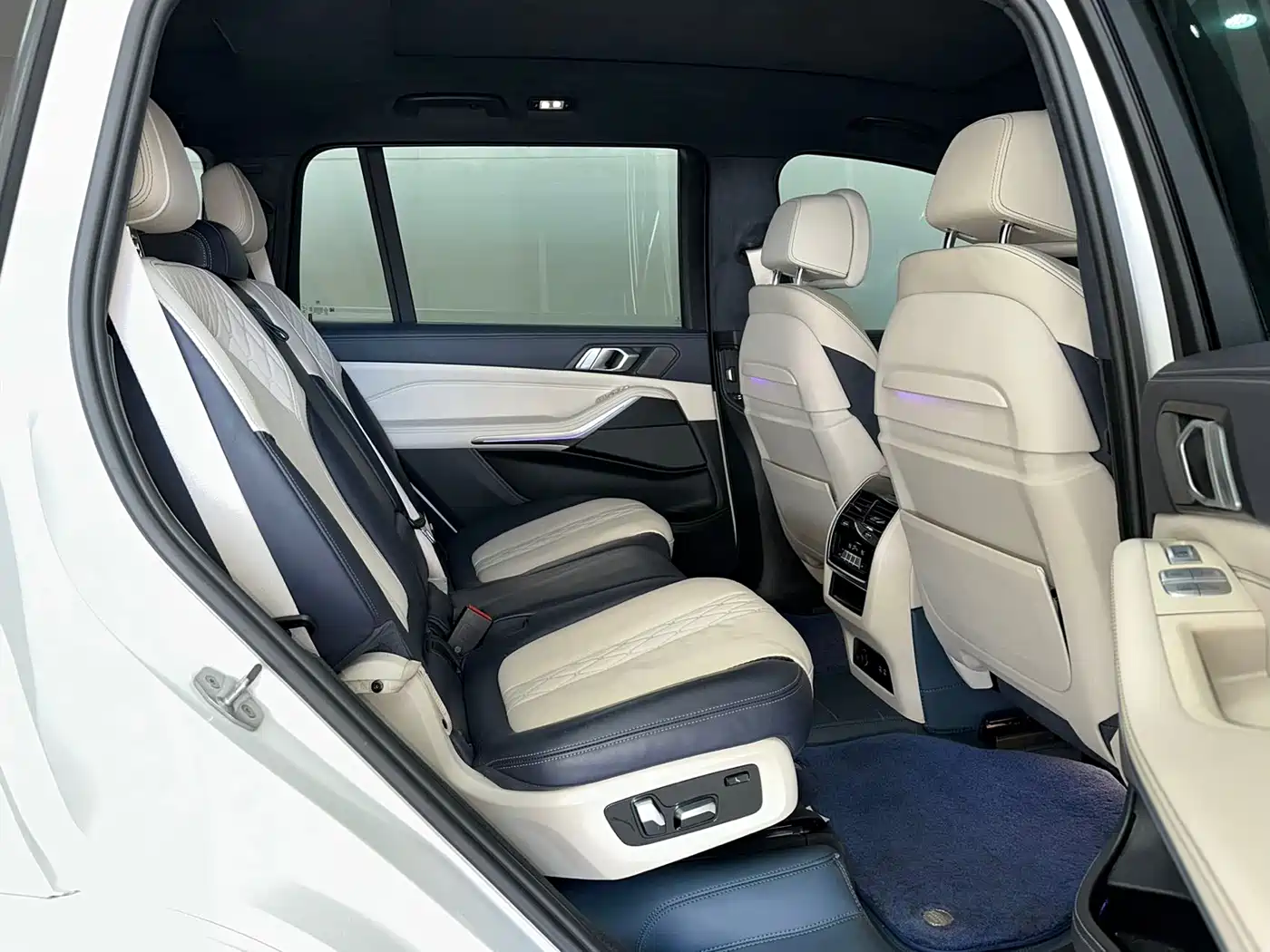 BMW X7 2019 xDrive40i Exclusive M Sport Package фото 12