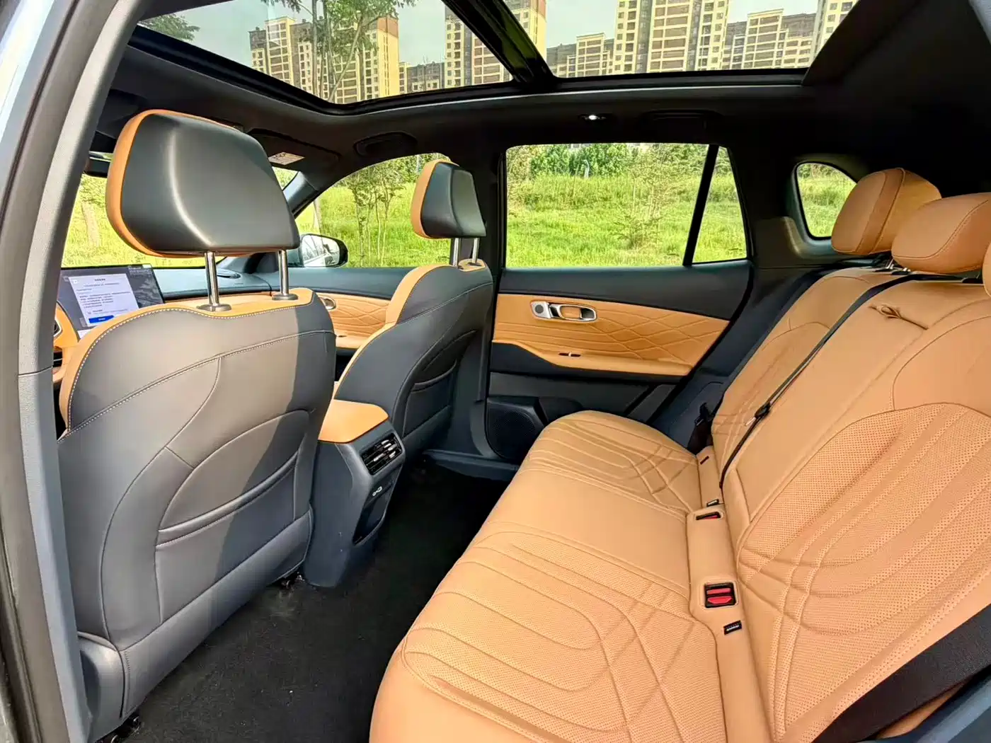 Geely Galaxy Galaxy Starship 7 EM-i 2025 Model 120km Explorer+ Edition фото 5