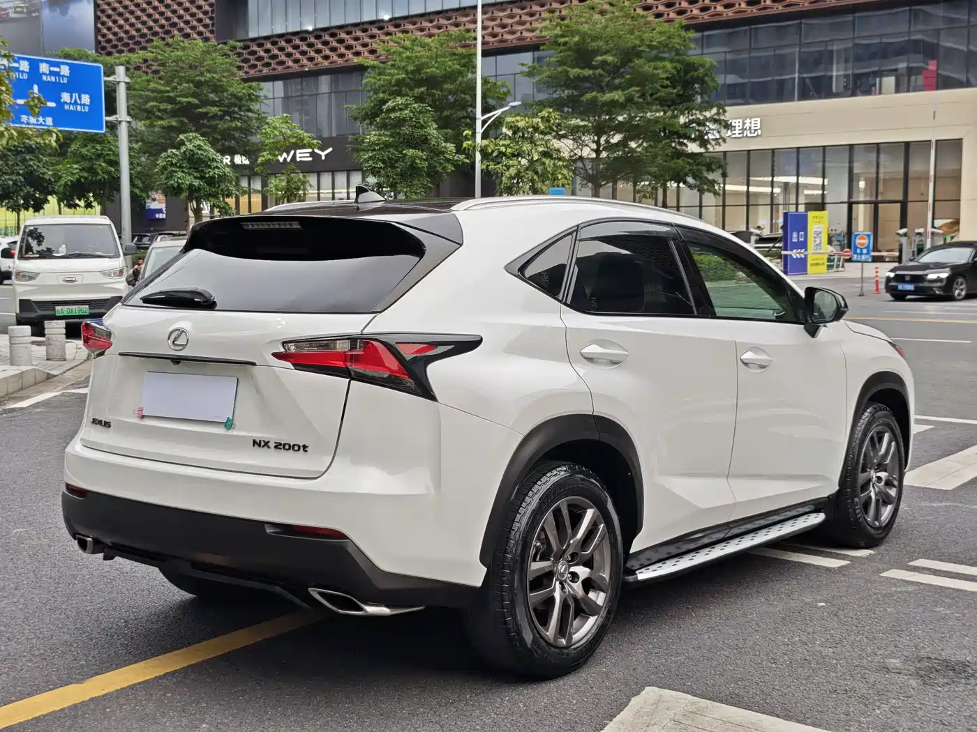 Lexus NX 2015 200t AWD F Sport фото 20