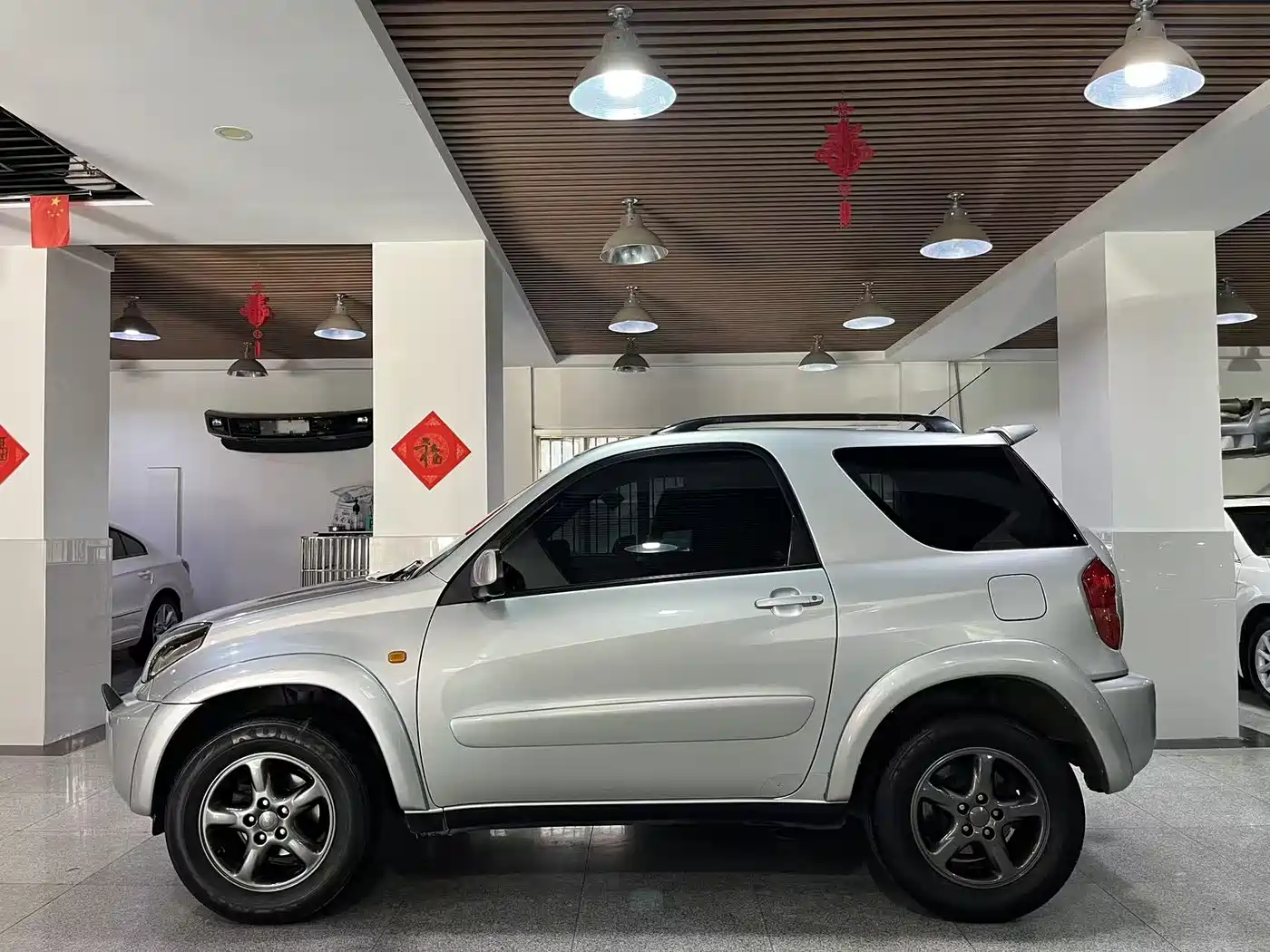 Toyota RAV4 (Import) 2004 Model 2.0 3-Door фото 17