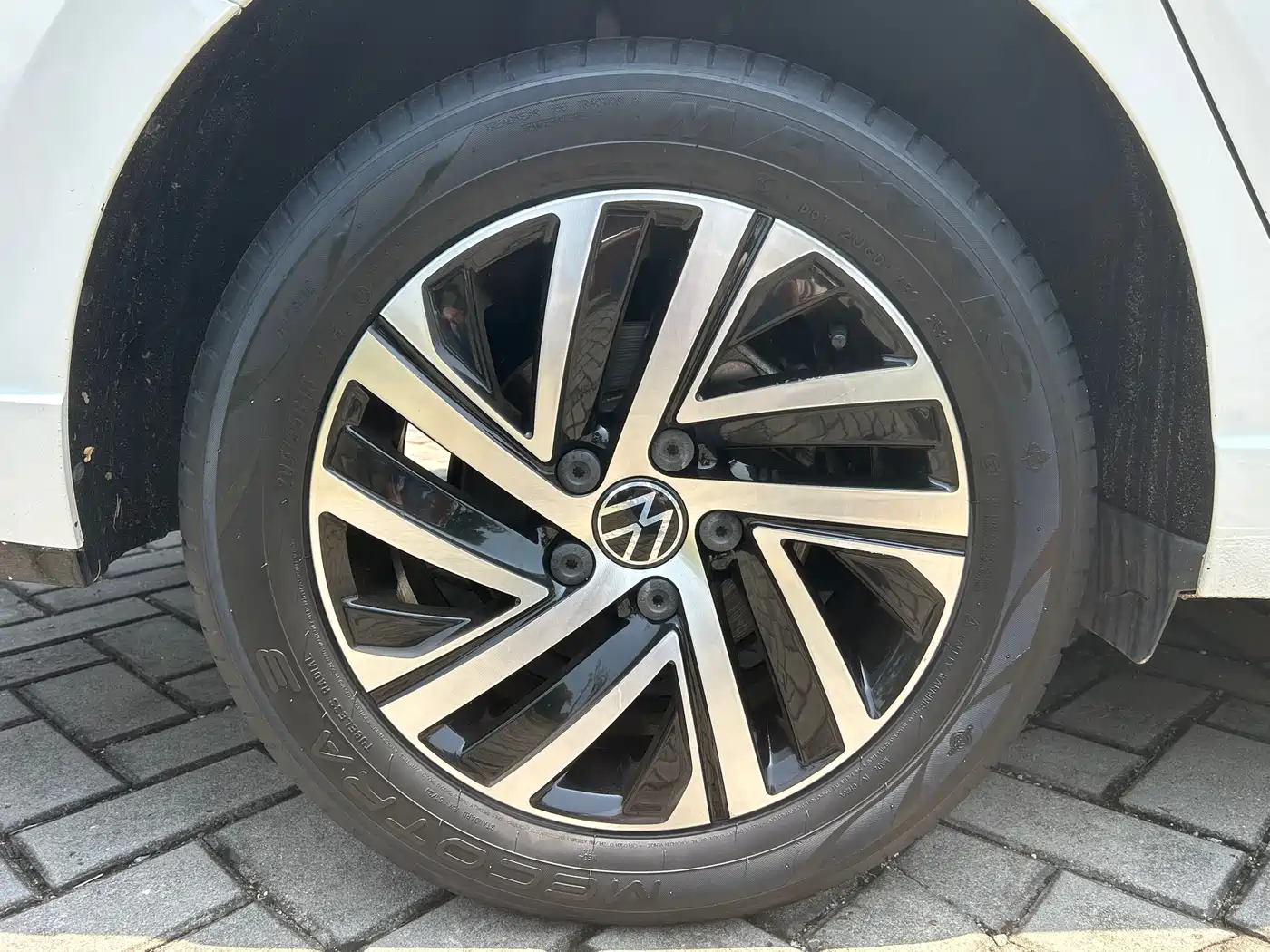 Volkswagen Lavida 2023 200TSI DSG Starlight Comfort Edition фото 21