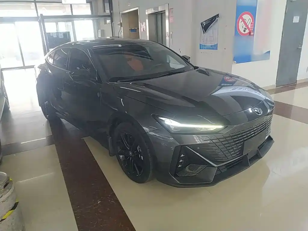 Changan UNI-V iDD 2023 2023 ZhiDian iDD 1.5T 113km Smart Fun Edition