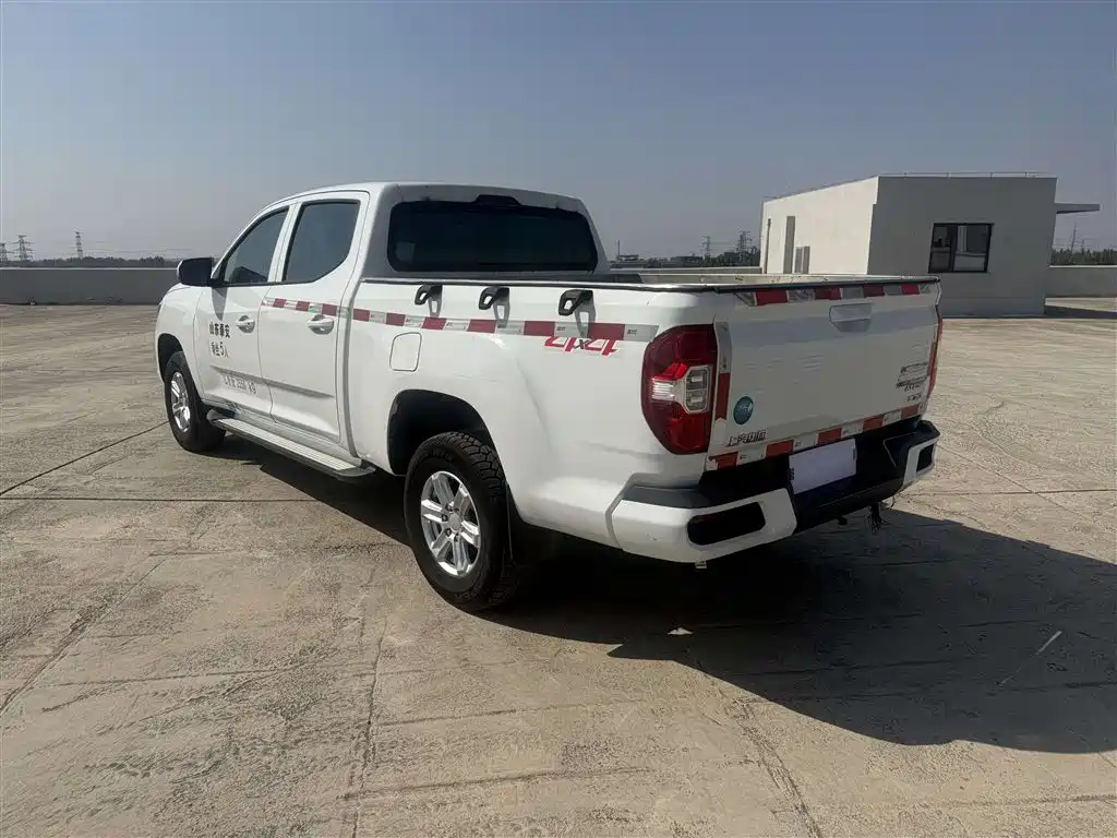 Maxus Maxus T70 2023 2021 2.0T Diesel Automatic 4WD Luxury Standard Box High Chassis