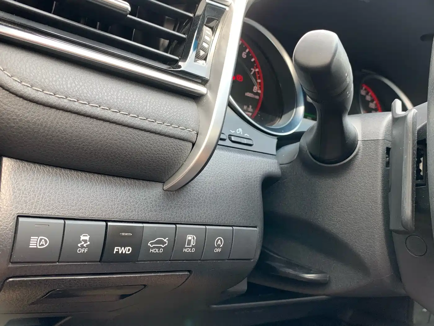 Toyota Camry 2023 2.0S Knight Edition фото 21