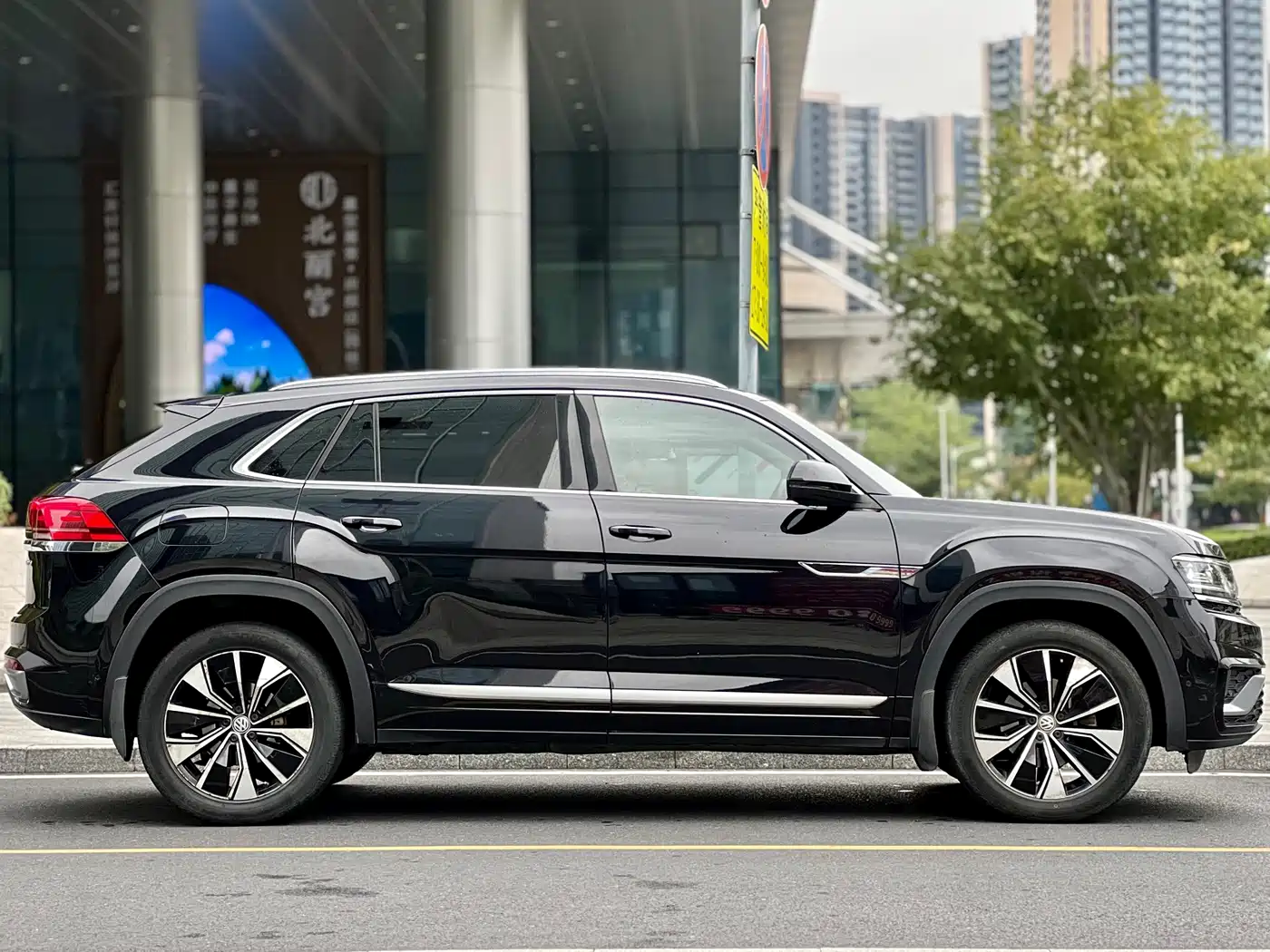 Volkswagen Teramont 2020 Teramont X 330TSI 2WD Premium Luxury фото 6