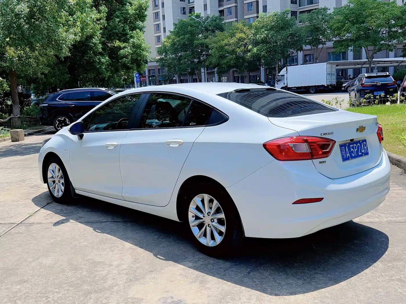 Chevrolet Cruze 2018 2018 320 Automatic Pioneer Sunroof Edition