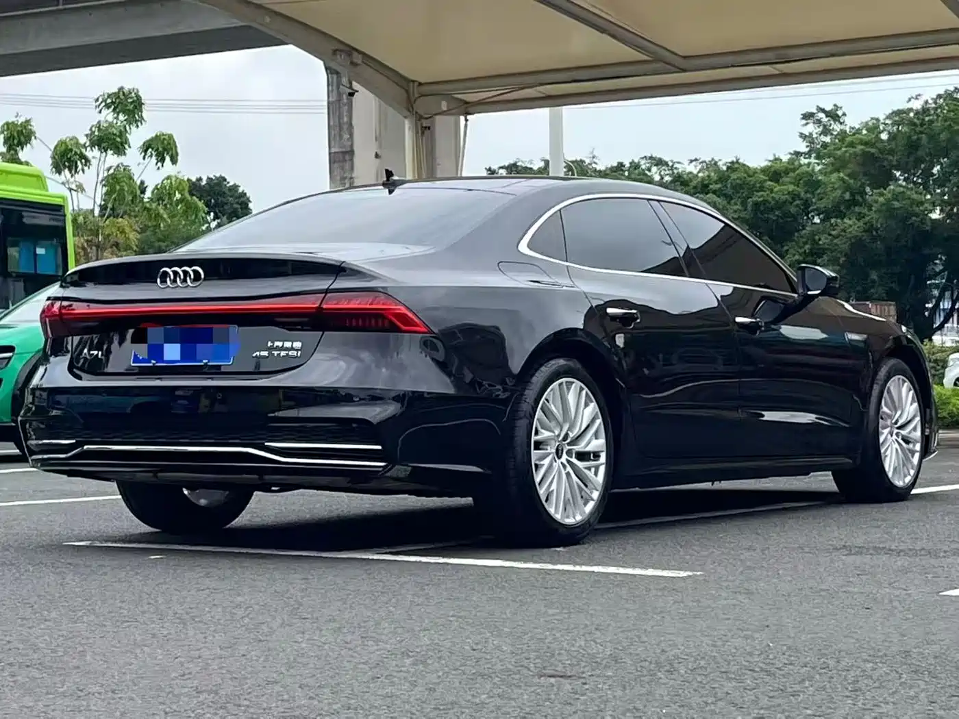 Audi A7L 2024 45TFSI S-line Dream Edition Crystal Package фото 6