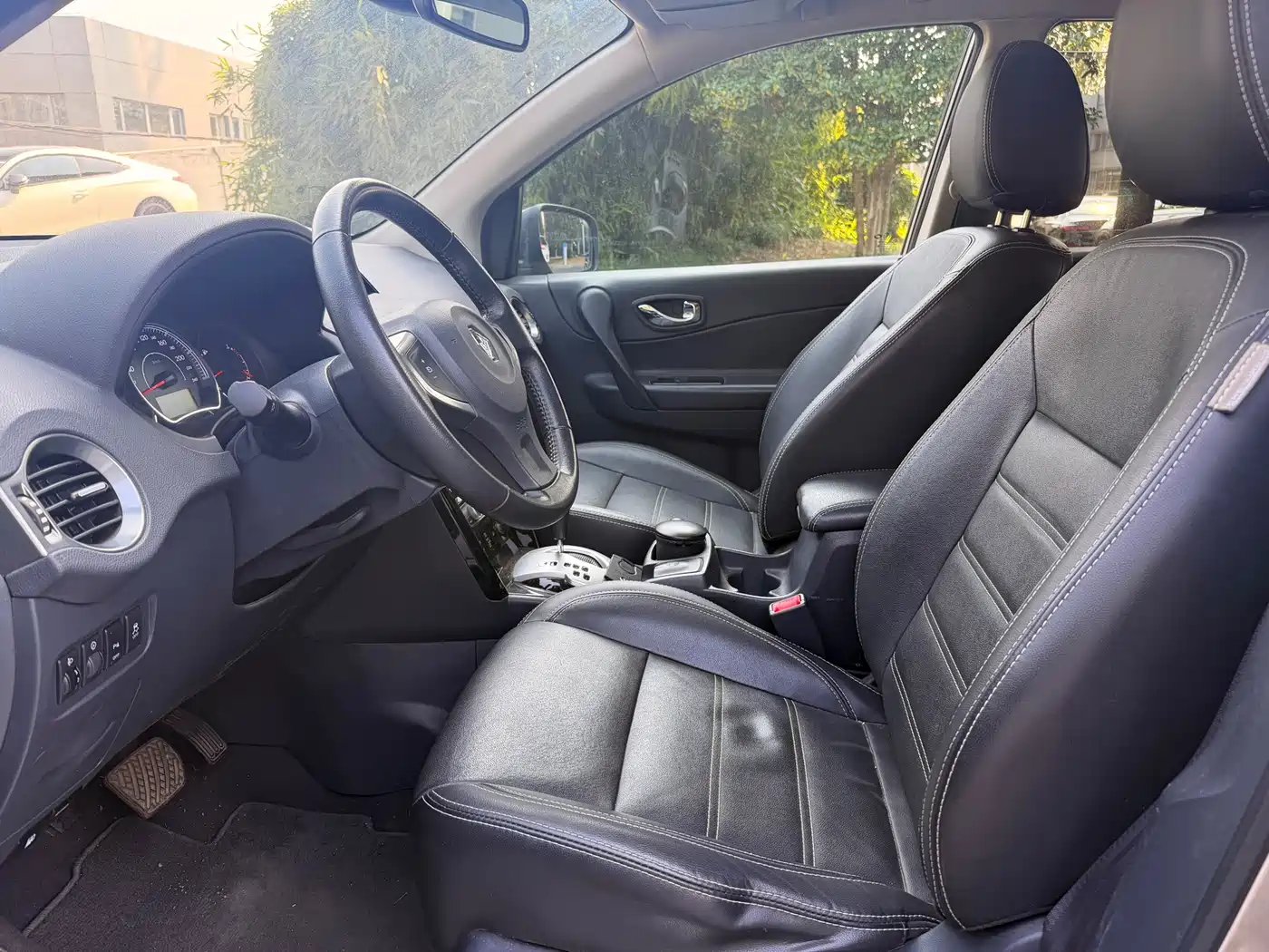 Renault Koleos (Import) 2014 2014 2.5L 4WD Comfort Edition