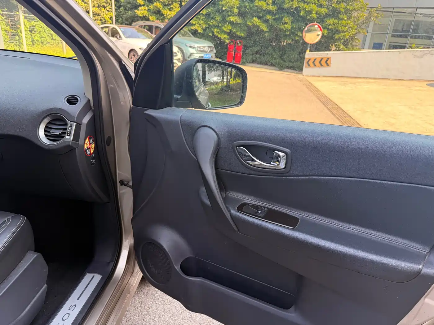 Renault Koleos (Import) 2014 2014 2.5L 4WD Comfort Edition