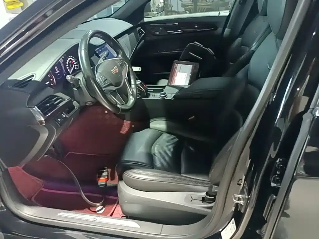 Photo 15 - Cadillac CT6