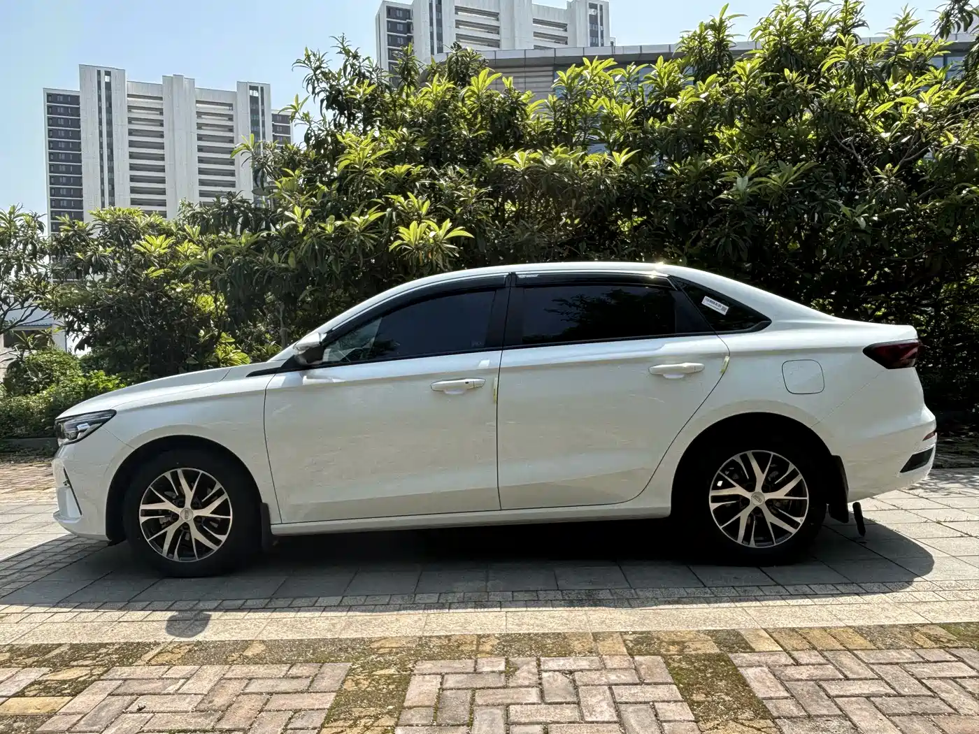 GEELY AUTOMOBILE EMGRAND