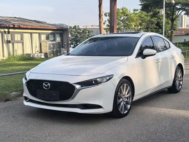 Mazda 3 Axela 2021