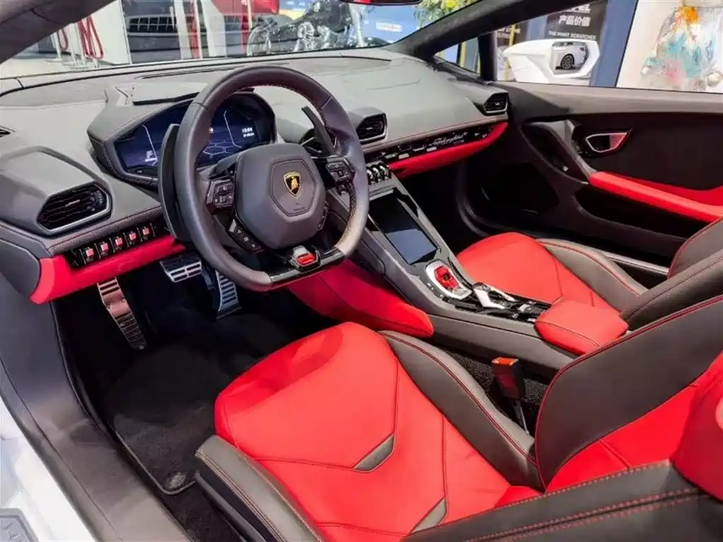 LAMBORGHINI HURACÁN